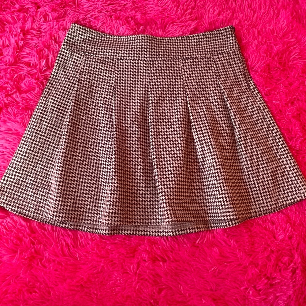 Classic Houndstooth Skirt